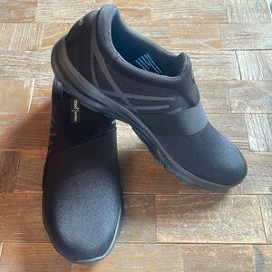 Abeo Pro Lite 2.0 Arrow Sneakers🖤